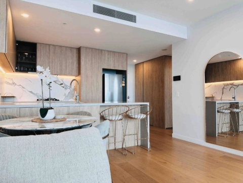 Magnificent Full Ocean View At Casino Free Parking - CoastHM - Accommodation Port Hedland 1