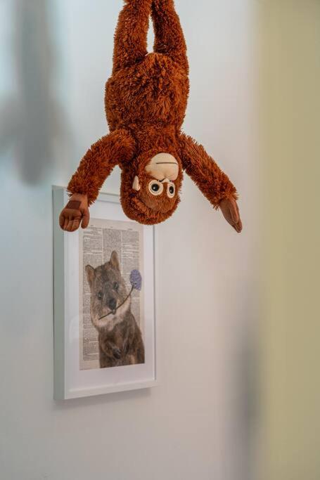 Marble At South Plympton - 4BR Modern WiFi - Accommodation Port Hedland 1