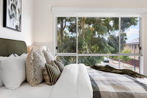 Mawson Lakes Retreat - 3BR, Wifi, Parking - Accommodation Port Hedland 2