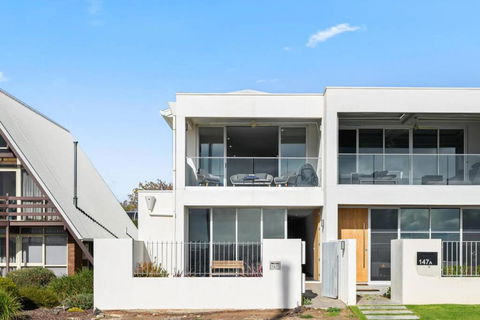 Meander - Port Noarlunga South - C21 SouthCoast Holidays - Accommodation Port Hedland 0