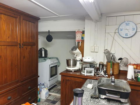 Meyenburg Dorm Room - Accommodation Port Hedland 3