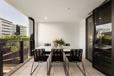 Modern Luxury Gabba Apartment - Accommodation Port Hedland 0
