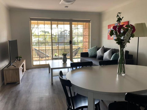 Modern 2BR Apartment With Parking - Accommodation Port Hedland 0