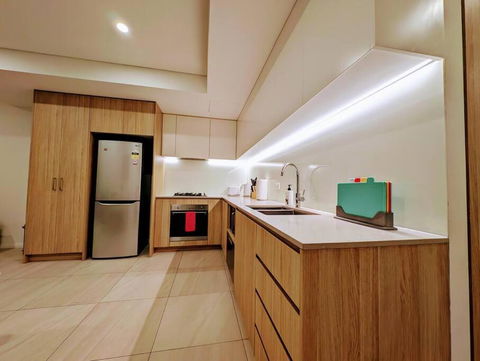 Modern 2 Bedroom Apartment Close To All Amenities! - Accommodation Port Hedland 2