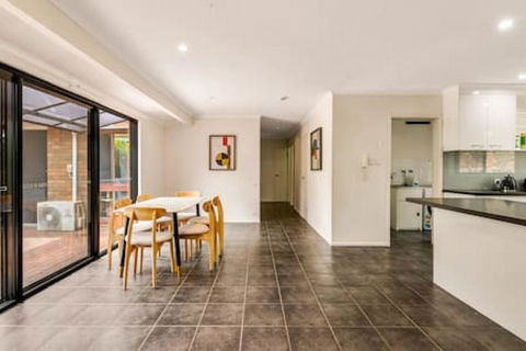Modern Comfort Retreat 4Bed Cozy Haven W Pool - Accommodation Port Hedland 0