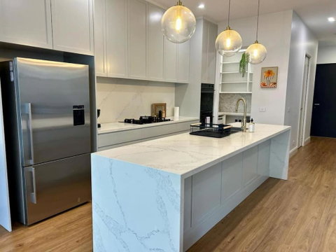 Modern Home - Gr8 4 Groups - Accommodation Port Hedland 1