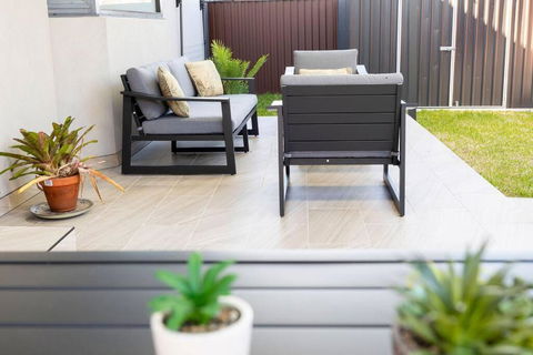 Modern Home In The Heart Of Bankstown - Accommodation Port Hedland 2