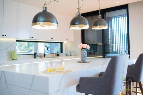 Modern Summer Palace In Epping - Accommodation Port Hedland 1