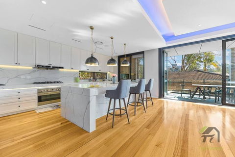 Modern Summer Palace In Epping - Accommodation Port Hedland 3