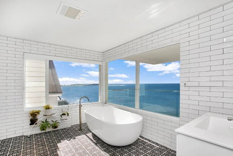 Monash Beach House - Oceanfront - Accommodation Port Hedland 3