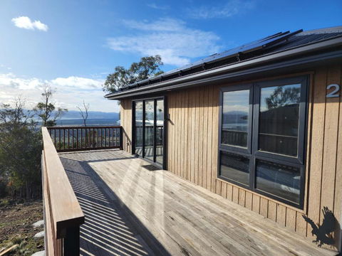Mount Rumney Escapes Seaview House 2 - Eagle House - Accommodation Port Hedland 0