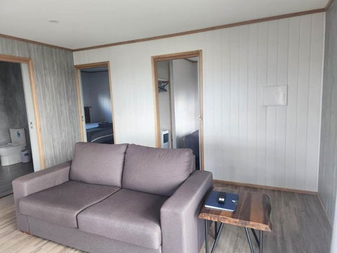 Mount Rumney Escapes - 5 Seaview Kangaroo House - Accommodation Port Hedland 3