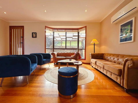 Mountains And Treetops Retreat - Nature Getaway - Accommodation Port Hedland 1