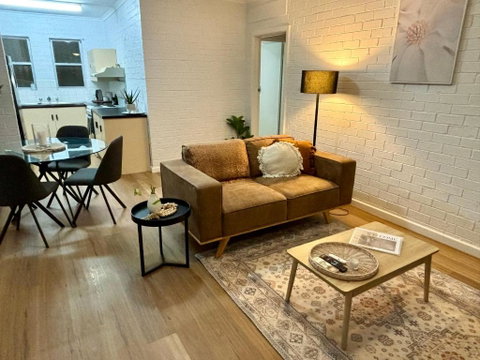 Neat 2 Bedroom Apartment, With Free Parking - Accommodation Port Hedland 0