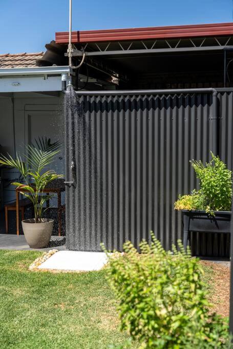 Neptune - 2BR Private Pool WiFi - Accommodation Port Hedland 3