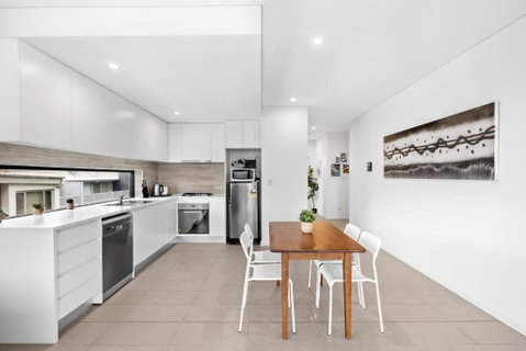 New Modern 2BR 2baths Apt In Homebush Sleeps 6 - Accommodation Port Hedland 3