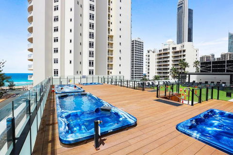 NEW Stunning Central Surfers Studio Apartment. - Accommodation Port Hedland 2