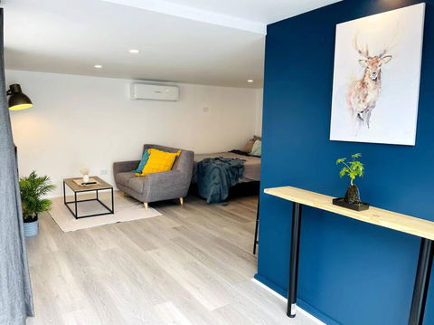 Newly Renovated Contemporary Private Studio Near Hobart CBD And Airport - Accommodation Port Hedland 2