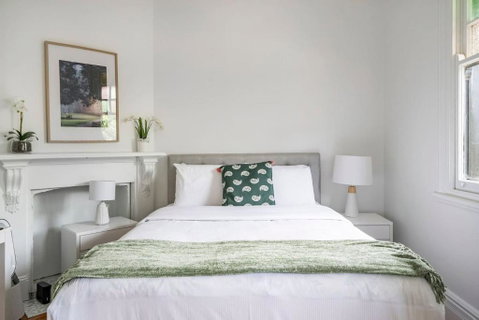 Newtown Nest - Chic Terrace Living Off King Street - Accommodation Port Hedland 1