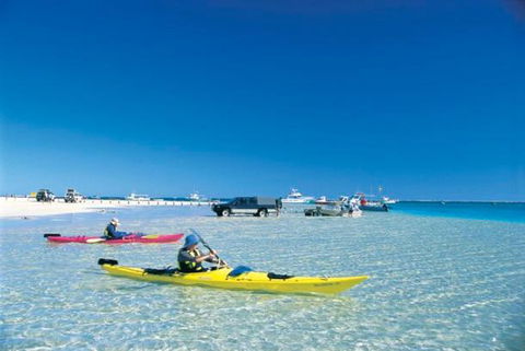 Ningaloo Club Backpackers - Accommodation Port Hedland 2