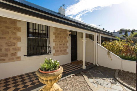 North Adelaide Row Cottage Monte - Accommodation Port Hedland 0