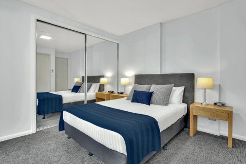 North Sydney Large Two Bedroom MIL2252402 - Accommodation Port Hedland 2