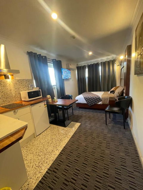 Oakleigh House - Accommodation Port Hedland 3