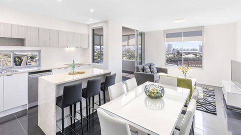 Oaks Brisbane Woolloongabba Suites - Accommodation Port Hedland 2
