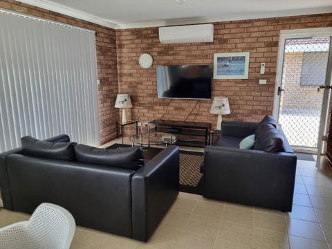 Ocean Beach Chalet 16 - Accommodation Port Hedland 0