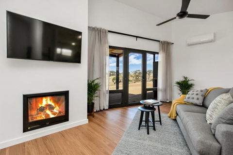 Old Bull Creek Luxury Retreat - Accommodation Port Hedland 1