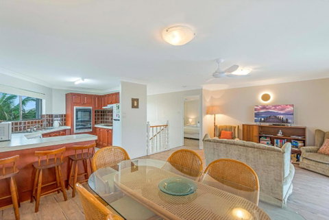 Ocean Waves - Accommodation Port Hedland 0