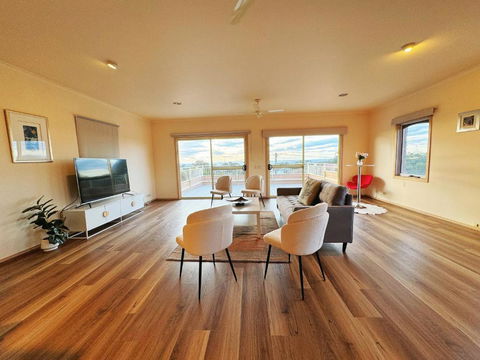 Oceanview 4B2B Two-story House With Big Balcony! - Accommodation Port Hedland 0