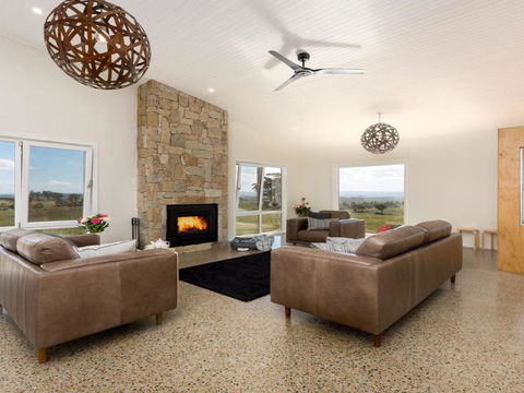 On A Hill - Accommodation Port Hedland 1
