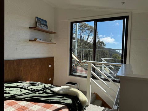 One Cedarwood - Petite Challet Falls Creek - Accommodation Port Hedland 1