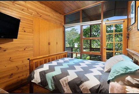ONE OF A KIND Vacation Rental- Berkeley Vale - Accommodation Port Hedland 3