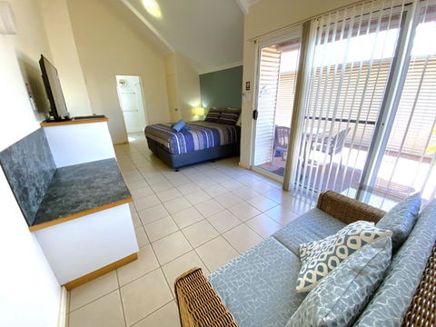 Osprey Holiday Village Unit 201 1 Bedroom - Accommodation Port Hedland 3