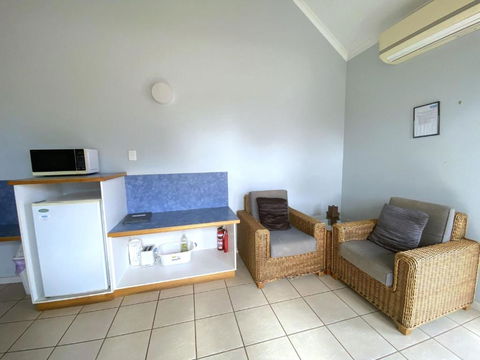 Osprey Holiday Village Unit 222 1 Bedroom - Accommodation Port Hedland 3