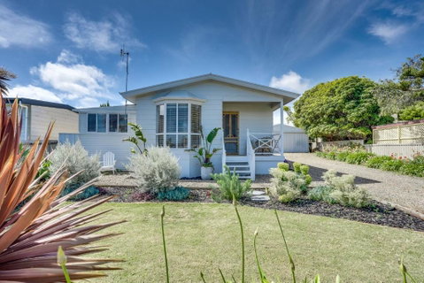 Our Little White House -74 Padman Crescent, Middleton - Accommodation Port Hedland 0