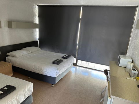 Overlander Hotel - Accommodation Port Hedland 1