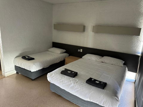 Overlander Hotel - Accommodation Port Hedland 2