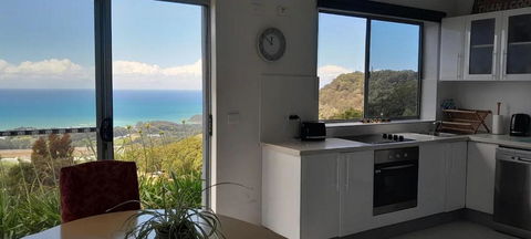 ON TOP Of THE WORLD Garden Studio - Accommodation Port Hedland 3
