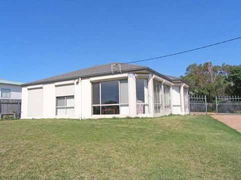 ORSO1O - Water View House - Accommodation Port Hedland 0