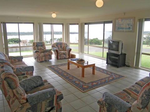 ORSO1O - Water View House - Accommodation Port Hedland 1