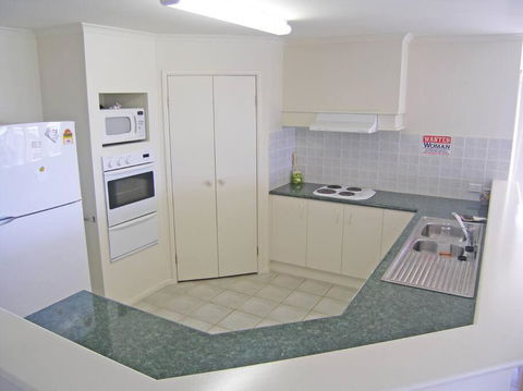 ORSO1O - Water View House - Accommodation Port Hedland 2