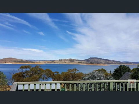 Panoramic Lake View - Accommodation Port Hedland 1