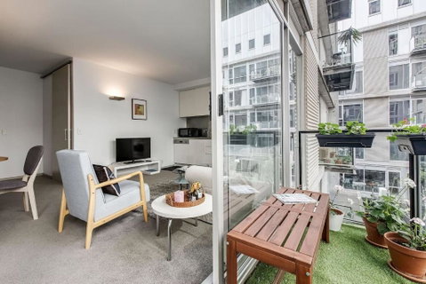 Parade Place - A Central Balcony Stay - Accommodation Port Hedland 0