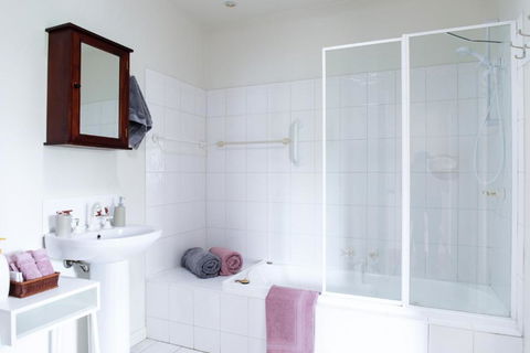 Parker Lodge Maldon - Accommodation Port Hedland 2
