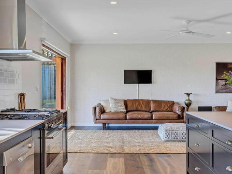 Pauls Farmhouse - Accommodation Port Hedland 2
