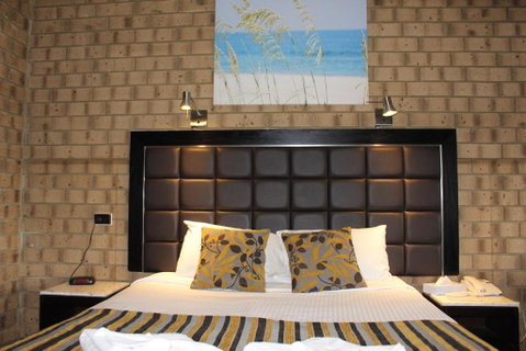 Pavlos Motel - Accommodation Port Hedland 0