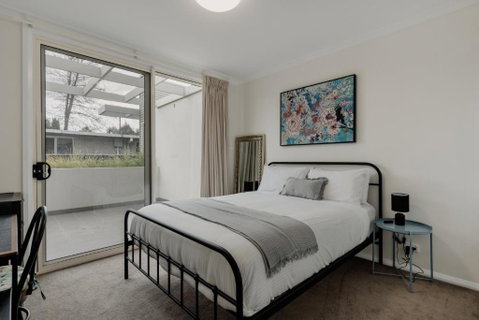 Peaceful 1-Bed Apartment Close To Lonsdale St - Accommodation Port Hedland 2